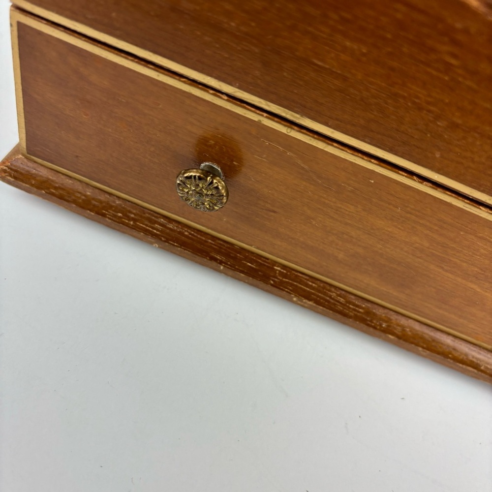 Vintage-MCM- Wooden Jewelry Box with-Chartreuse lining-1 drawer/lift top - Picture 7 of 15